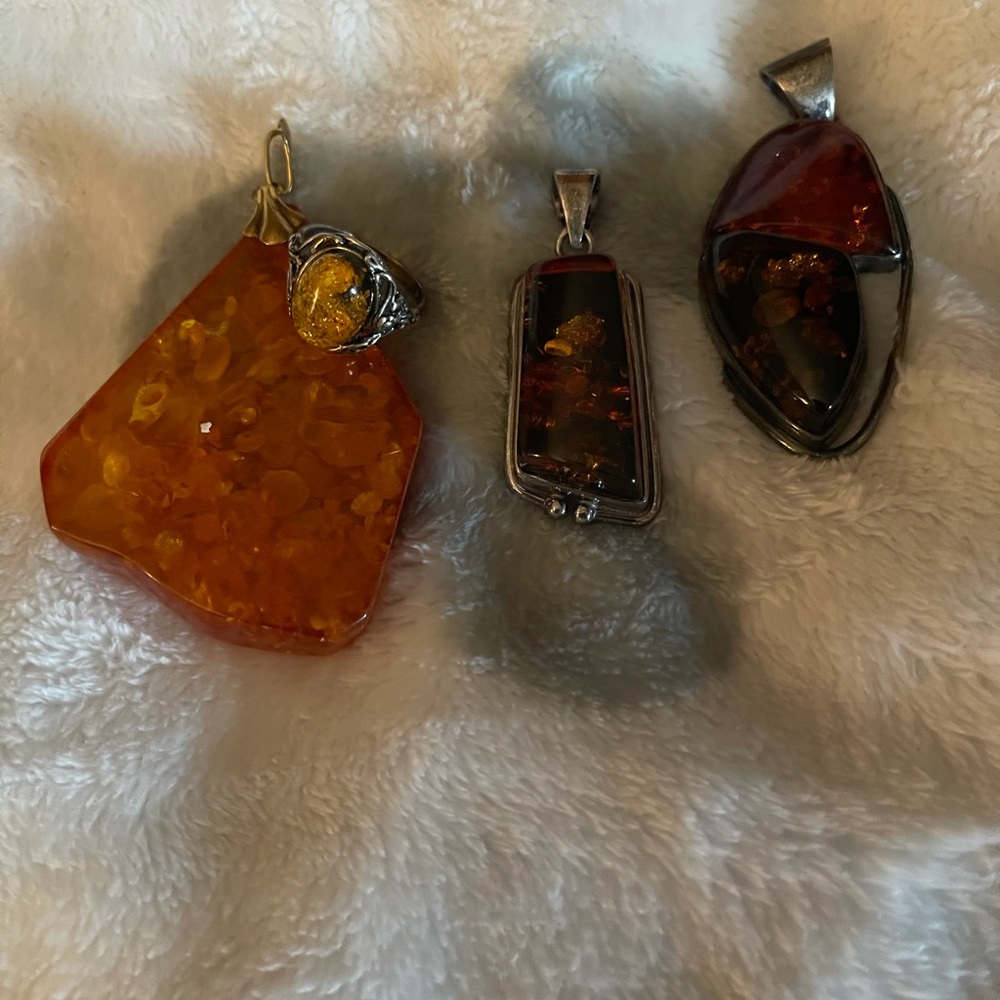 Jewelry - Picture 6 of 6